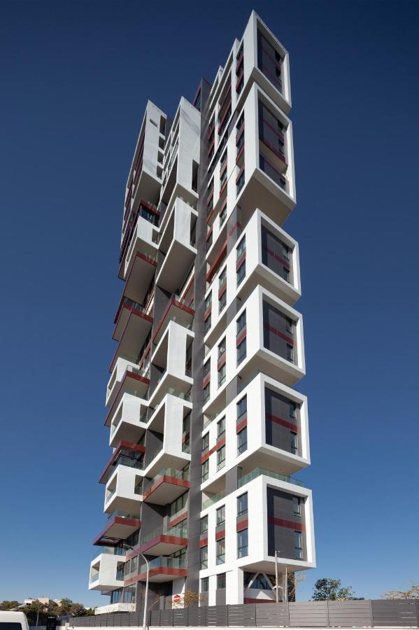 Only Boutique Suites & Residences Лімасол Екстер'єр фото