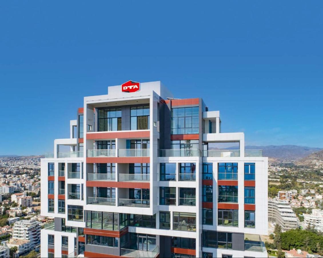 Only Boutique Suites & Residences Лімасол Екстер'єр фото
