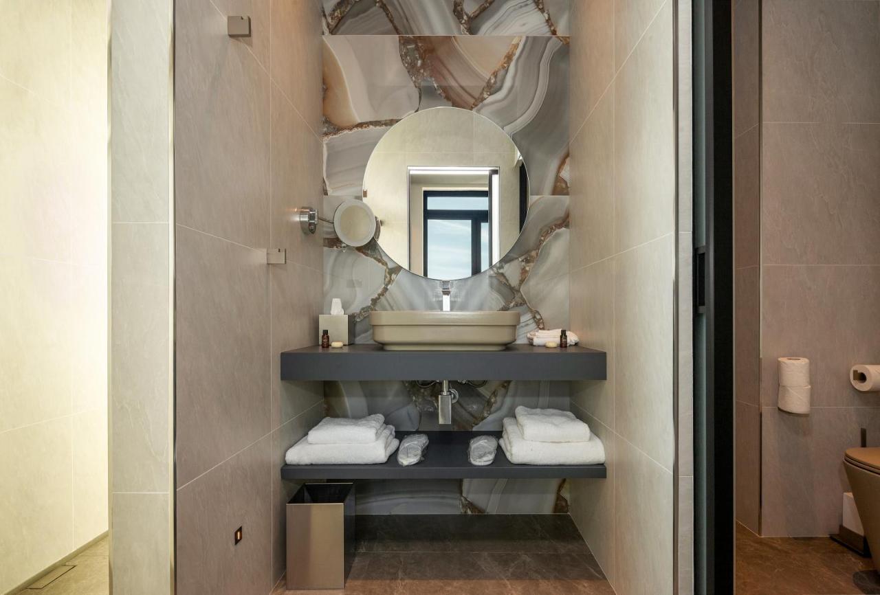 Only Boutique Suites & Residences Лімасол Екстер'єр фото